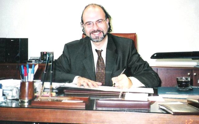 Hakan Aysev'den arkadaşa garip veda! Tabutuyla selfie yaptı - Resim : 3