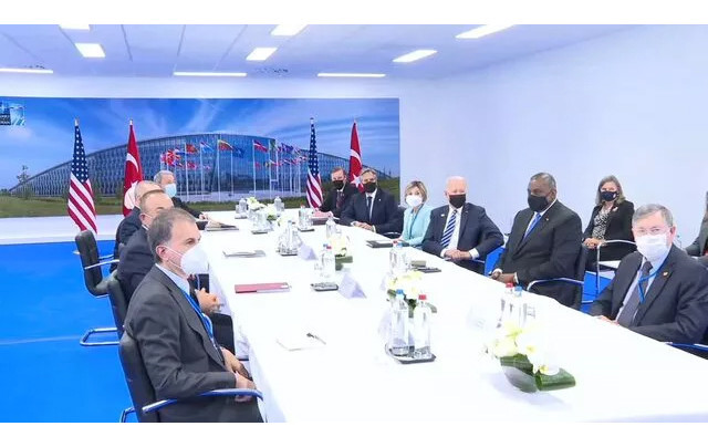 Zirvede dikkat çeken kareler! Tarihi görüşme sonrası ilk açıklama - Resim : 4