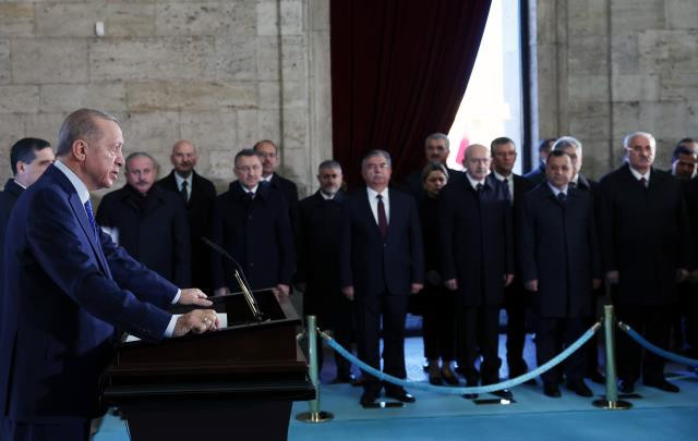 Görüntü Anıtkabir'den! 10 Kasım töreninde yine slogan atıldı - Resim : 1