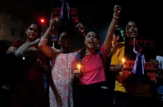 O ülkeyi ayağa kaldıran dehşet: Doktora tecavüz edip öldürdüler... "Geceyi geri al" - Resim : 2