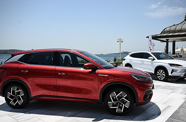 İki otomotiv devi Türkiye'de fabrika açıyor! Erdoğan şehirlerin ismini verdi - Resim : 1