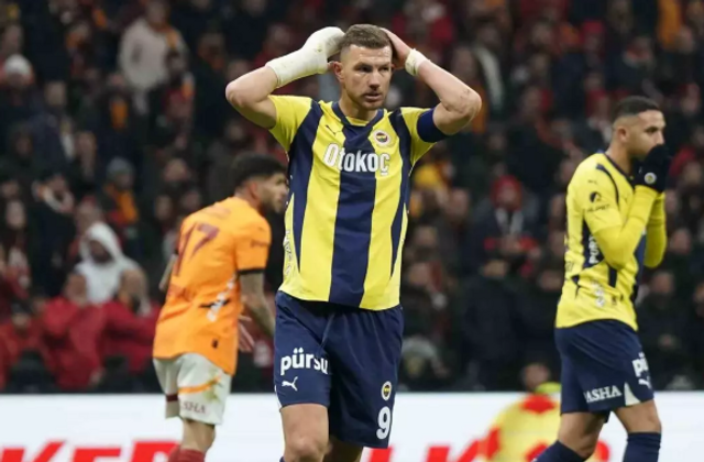 Derbide kazanan çıkmadı... Galatasaray, Fenerbahçe ile berabere kaldı - Resim : 1