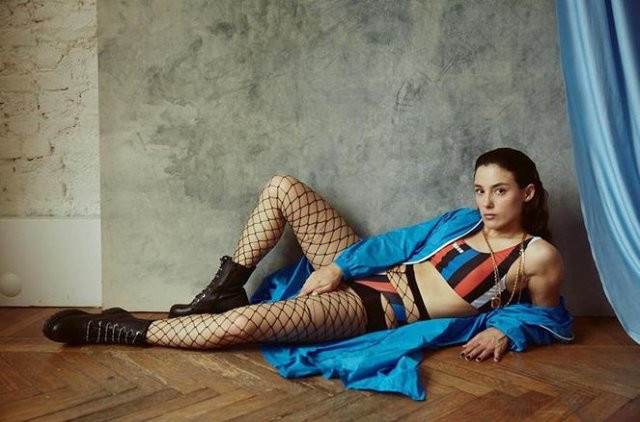 Vartolu'nun eşinden çok özel pozlar! İlk kez bu kadar cesurdu - Resim : 1