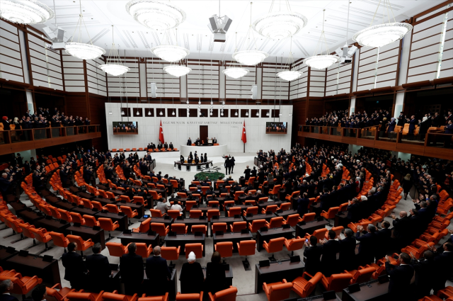 TBMM'deki yemin törenine damga vuran anlar! Ne alkışladılar, ne de ayağa kalktılar - Resim : 2