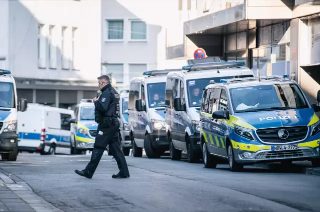 Terör örgütü DEAŞ, Almanya Solingen'deki kanlı saldırıyı üstlendi - Resim : 2