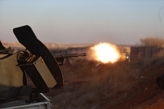 Muhalifler, Tel Rıfat merkezine girmeye başladı - Resim : 4