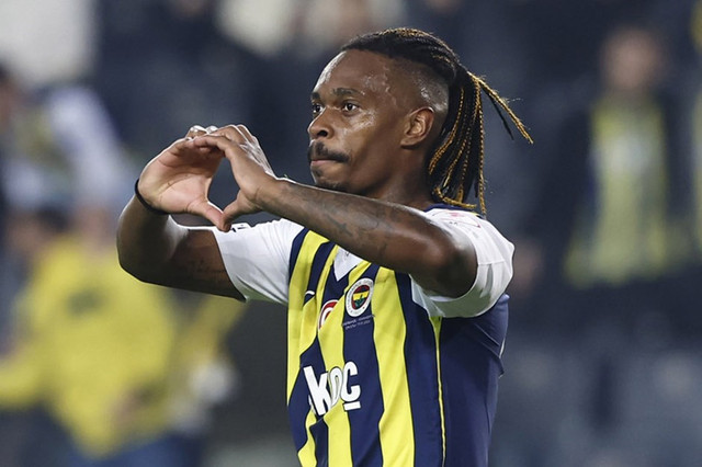 Fenerbahçe'de peş peşe ayrılıklar! Bir isimden daha veda - Resim : 1