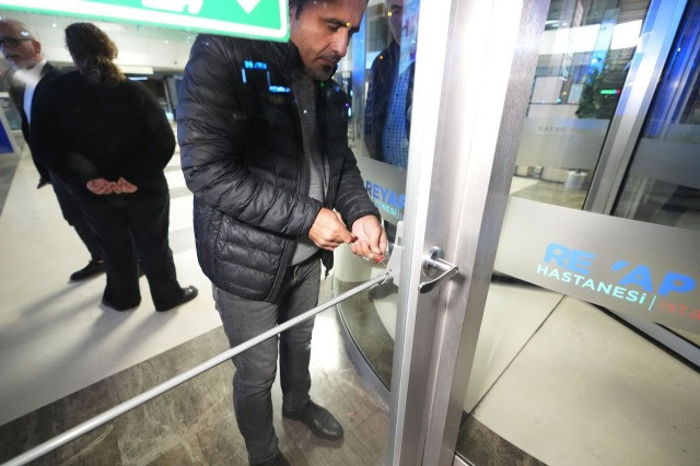 Kapılarına mühür vurulan hastanelerdeki bebeklerin durumu belli oldu - Resim : 1