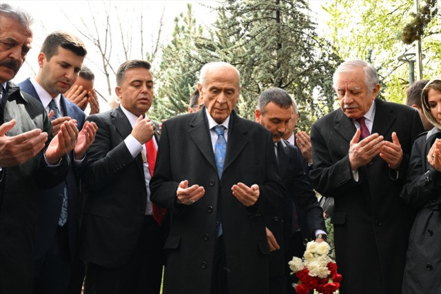 66 gün sonra mesaiye başlayan Bahçeli'ye özel beste! Sözleri dikkat çekici - Resim : 1