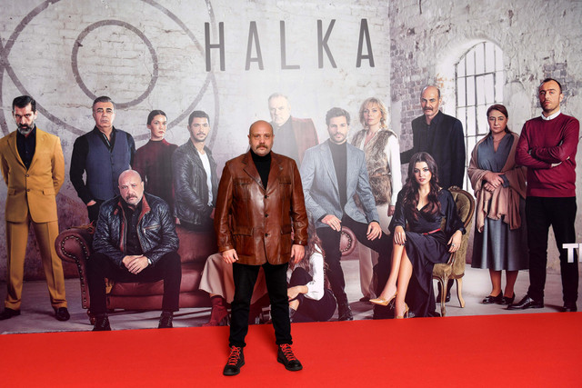 Halka’nın ilk bölümünü tüm ekip birlikte izledi! (Medyaradar/Özel) - Resim : 2