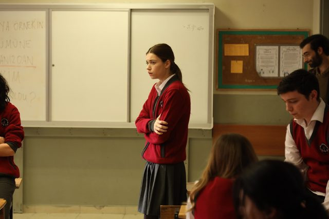 Öğretmen'de Akif'i şoke eden olay! "Bunu benim için yapıyorsan..." - Resim : 3