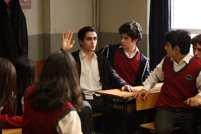 Öğretmen'de Akif'i şoke eden olay! "Bunu benim için yapıyorsan..." - Resim : 4