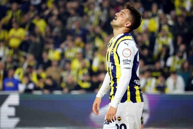 Tüm stat onu ıslıkladı! Fenerbahçeli yıldıza protesto - Resim : 1