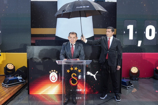 Galatasaray'ın yeni sezon formaları tanıtıldı: 'Türkiye'de rekor olacak' - Resim : 1