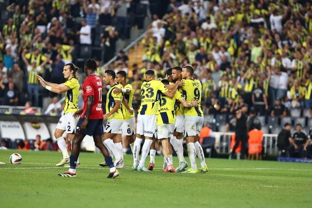 Fenerbahçe, UEFA Şampiyonlar Ligi'ne veda etti! Kanarya, Lille karşısında son dakikalarda yıkıldı - Resim : 2