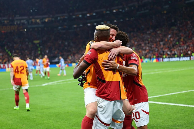 Okan Buruk'un rekor kırdığı maçta Galatasaray Tottenham'ı yıktı geçti: 3-2 - Resim : 2