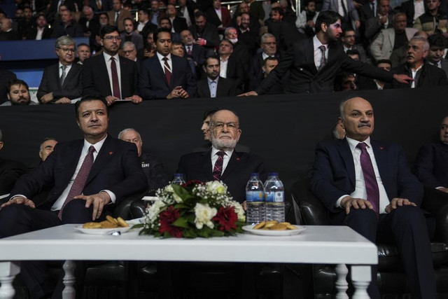 Saadet Partisi'nin yeni genel başkanı Mahmut Arıkan oldu - Resim : 1