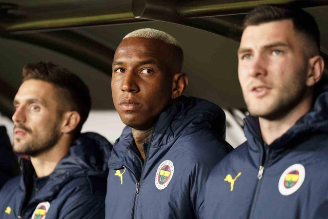 Çaykur Rizespor 9 kişi kaldı, Fenerbahçe 2-0'dan geri dönerek rakibini 3-2 mağlup etti - Resim : 6