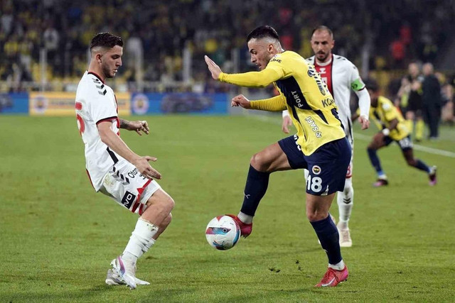 Fenerbahçe Kadıköy'de 2 puan bıraktı! Sarı-Lacivertliler'e Samsunspor çelmesi... - Resim : 1