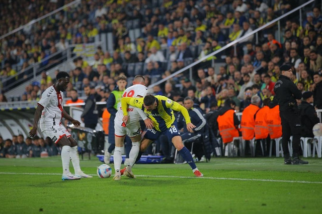 Fenerbahçe Kadıköy'de 2 puan bıraktı! Sarı-Lacivertliler'e Samsunspor çelmesi... - Resim : 5