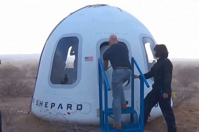 Uzay yolculuğu sahte miydi? Katy Perry'nin bindiği kapsül tartışma yarattı! - Resim : 1