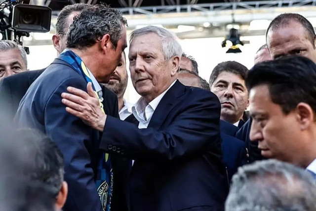 Aziz Yıldırım, Ali Koç'a ne söyledi? "Bir an önce..." - Resim : 1