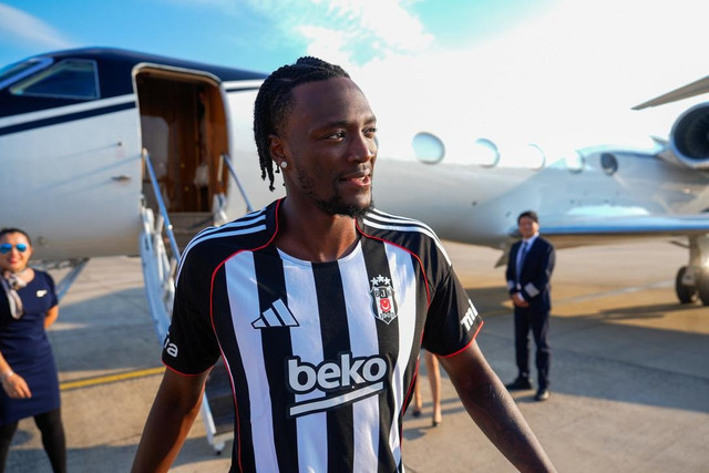 Beşiktaş’ın yeni gol makinesi İstanbul’da! Tammy Abraham’a havalimanında coşkulu karşılama - Resim : 2