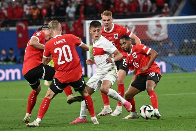 Arda Güler'in ikonik fotoğrafı sosyal medyada viral oldu: "Bir Türk dünyaya bedeldir" - Resim : 1