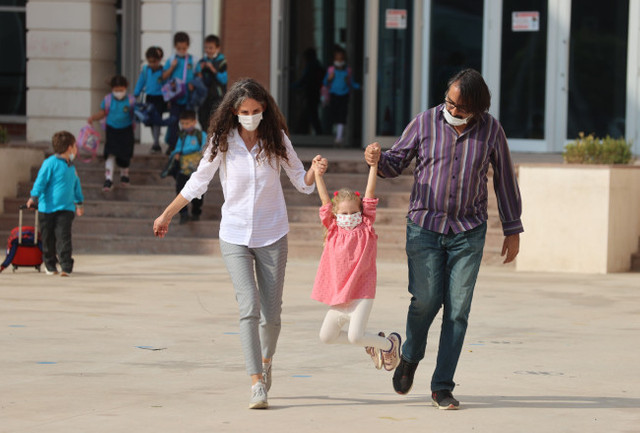 Depremzede Elif’in görselini kullanmıştı! Ünlü şarkıcı Gökhan Türkmen'e suç duyurusu şoku - Resim : 4