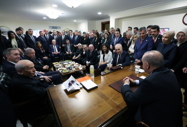 Müsavat Dervişoğlu o fotoğraf karesi için gelen eleştirilere patladı! 'Buna zirve deniyorsa...' - Resim : 2