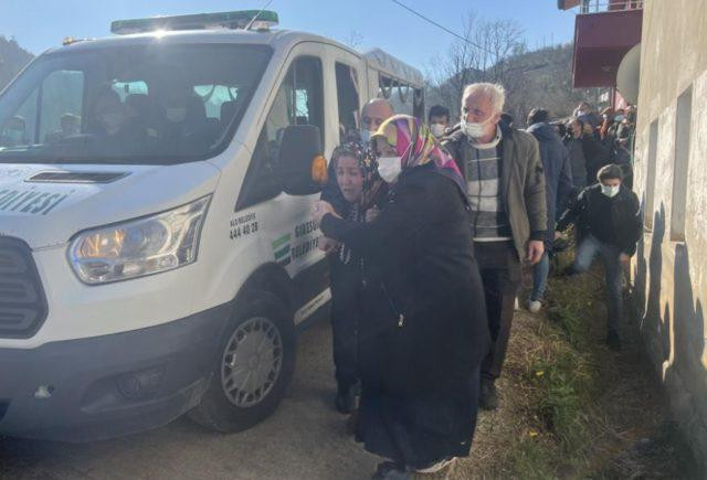 16 yaşındaki Sıla Şentürk'e acı veda! Annesi ayakta zor durdu - Resim : 2