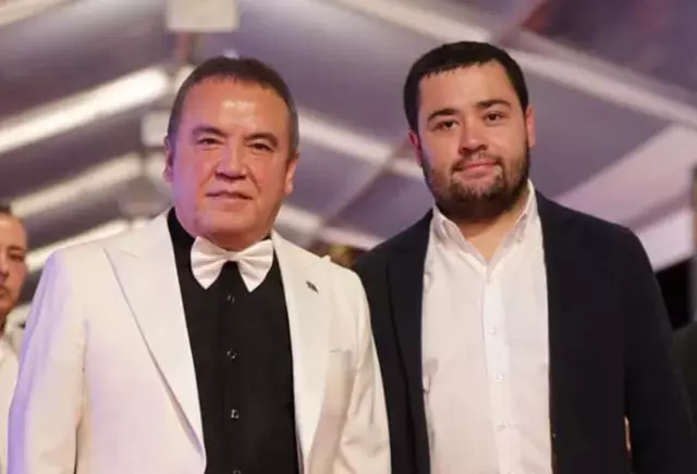 Böcek'in otomobil, lüks saat hediye ettiği eski sevgili konuştu! "Zengin diye sorgulamadım" - Resim : 1