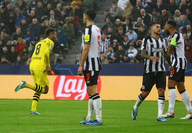 Şampiyonlar Ligi'nde ölüm grubu karıştı! PSG, Milan'ı farklı mağlup etti - Resim : 1