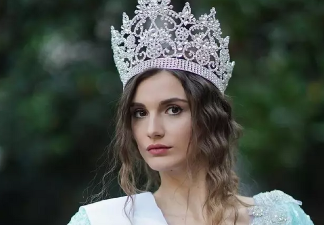 Ünlü oyuncu İngiliz sevgilisi ile evleniyor! - Resim : 1