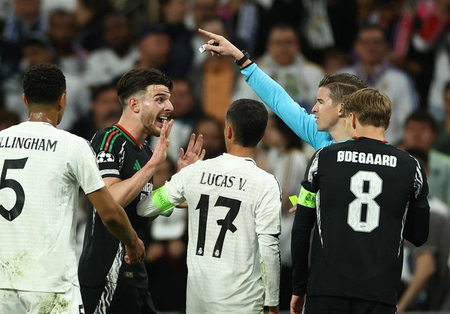 Şampiyonlar Ligi'nde geceye damga vuran VAR kararı! Her şey 20 dakikada oldu... - Resim : 2