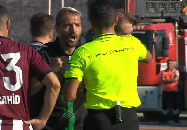 Caner Erkin'den olaylı başlangıç! Yine oyundan atıldı - Resim : 1