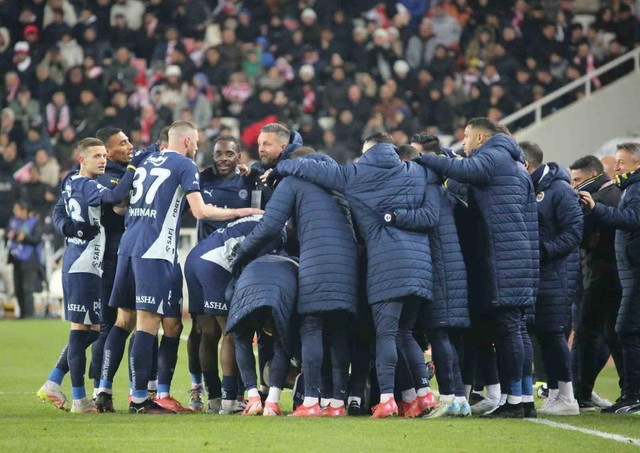 Fenerbahçe Sivas'ta kazandı! Puan farkı tekrar 3... - Resim : 4