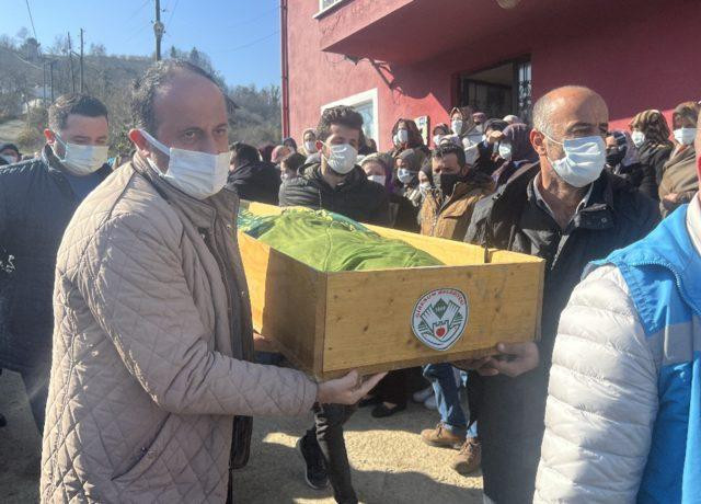 16 yaşındaki Sıla Şentürk'e acı veda! Annesi ayakta zor durdu - Resim : 1