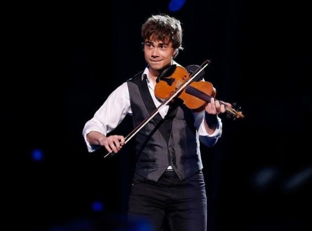 Bomba iddia! Hadise Eurovision'daki rakibiyle düet yapacak - Resim : 1