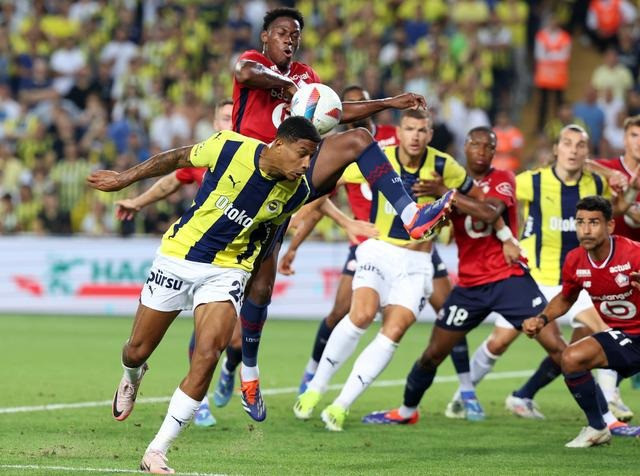 Fenerbahçe, UEFA Şampiyonlar Ligi'ne veda etti! Kanarya, Lille karşısında son dakikalarda yıkıldı - Resim : 3