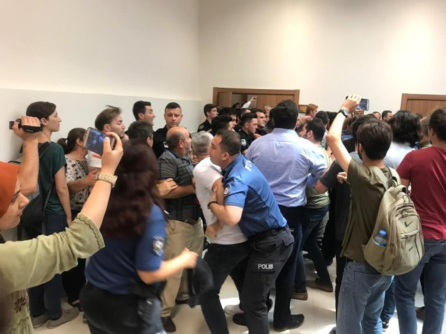 Çorlu'daki tren kazası davasında arbede! Mahkeme heyeti davadan çekildi! - Resim : 3