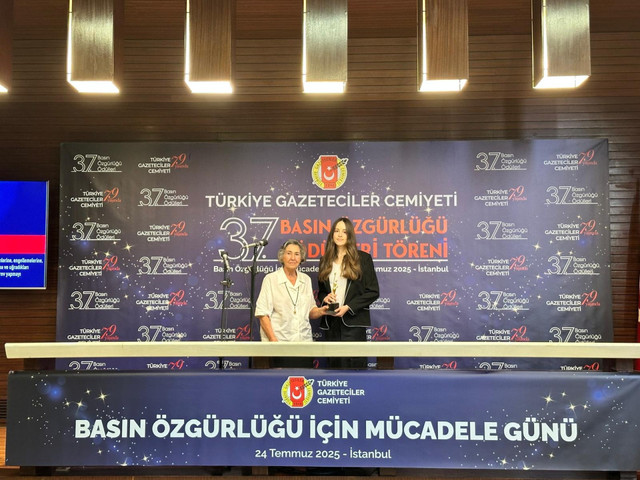 TGC Basın Özgürlüğü Ödülleri sahiplerini buldu! Altaylı’nın ödülünü kızı aldı - Resim : 6