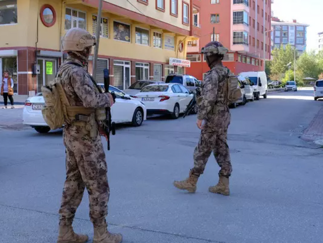 Canlı yayında intihara kalkışmıştı! O YouTubera kötü haber - Resim : 1