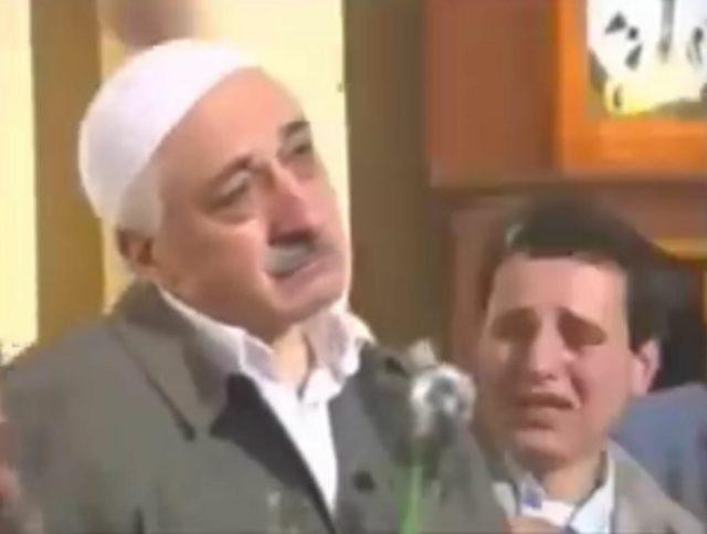 Yelpaze sallarken gözyaşı döküyordu! FETÖ'nün 'yelpazecisi'nin ifadesi ortaya çıktı - Resim : 1
