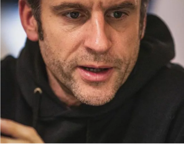 Macron'un saraydaki fotoğrafları alay konusu oldu! Zelenski'yi mi taklit ediyor? - Resim : 4