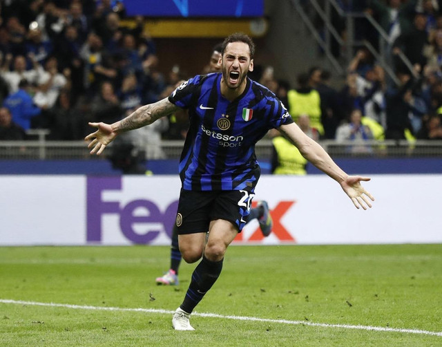 Şampiyonlar Ligi'nde Hakan Çalhanoğlu rüzgarı... Tarihe geçti... - Resim : 1