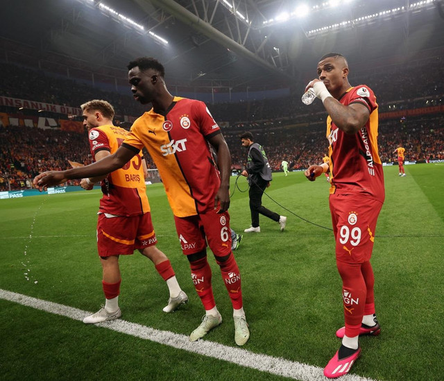 Galatasaray sahasında hata yapmadı! Torreira bir ilki başardı - Resim : 4
