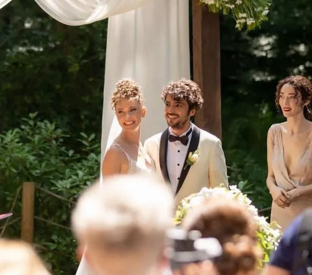 Taner Ölmez ile Ece Çeşmioğlu evlendi! İşte ilk görüntüler... - Resim : 5