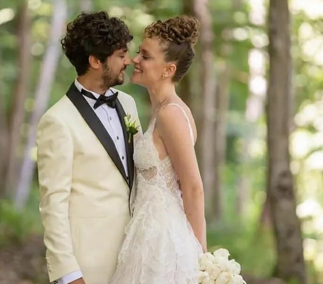 Taner Ölmez ile Ece Çeşmioğlu evlendi! İşte ilk görüntüler... - Resim : 6