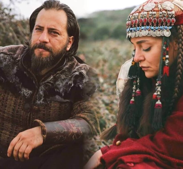 Final öncesi büyük sürpriz! Yakışıklı oyuncu Diriliş Ertuğrul'a dönüyor! - Resim : 1